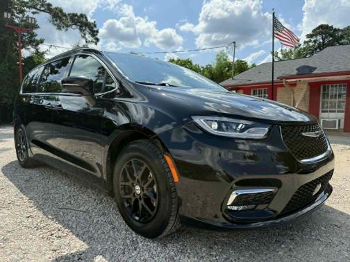 BLACK 2022 Chrysler Pacifica Touring L