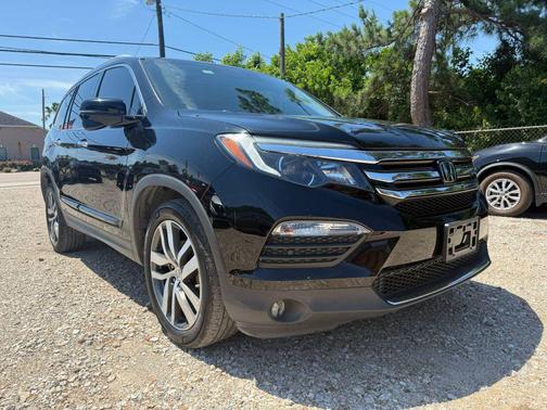 BLACK 2017 Honda Pilot Touring