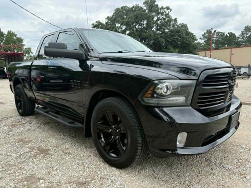 Brilliant Black Crystal Pearlcoat 2017 RAM 1500 Sport