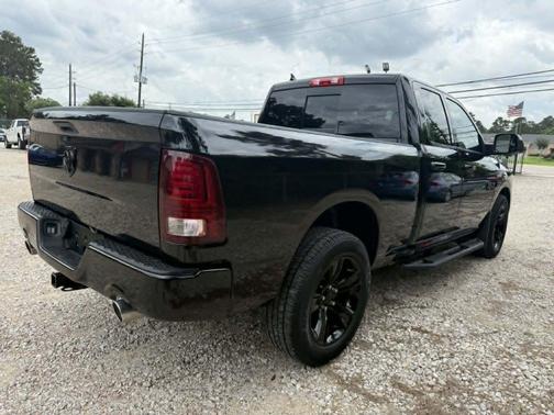 Brilliant Black Crystal Pearlcoat 2017 RAM 1500 Sport