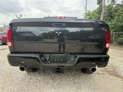 Brilliant Black Crystal Pearlcoat 2017 RAM 1500 Sport