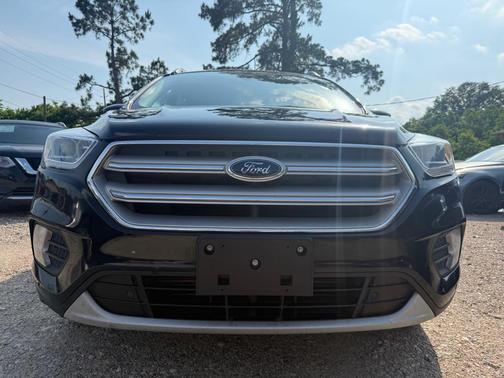 Agate Black Metallic 2019 Ford Escape Titanium