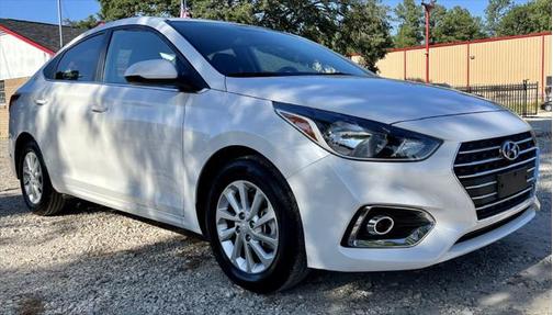 Frost White Pearl 2021 Hyundai Accent SEL