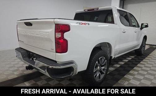 Summit White 2024 Chevrolet Silverado 1500 LT