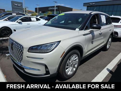 Ceramic Pearl Metallic Tinted Clearcoat 2023 Lincoln Corsair Standard