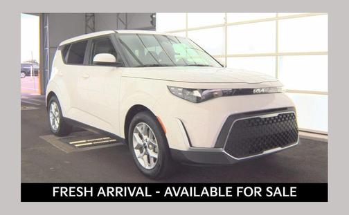 Snow White Pearl 2025 Kia Soul LX