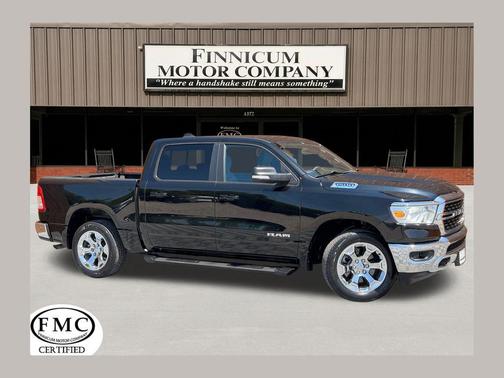 Diamond Black Crystal Pearlcoat 2022 RAM 1500 Big Horn/Lone Star