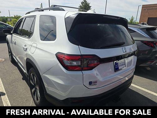 Platinum White Pearl 2024 Honda Pilot Elite