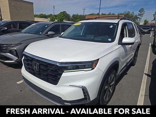 Platinum White Pearl 2024 Honda Pilot Elite