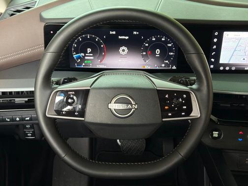 Everest White Pearl Tricoat 2025 Nissan Murano Platinum