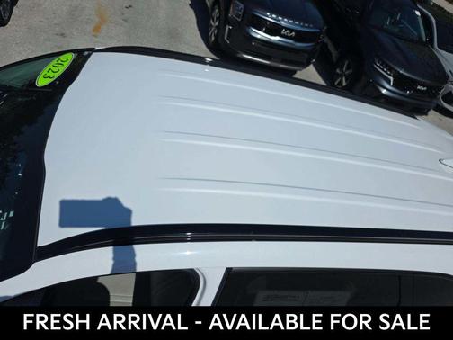 Glacial White Pearl 2023 Kia Sorento EX