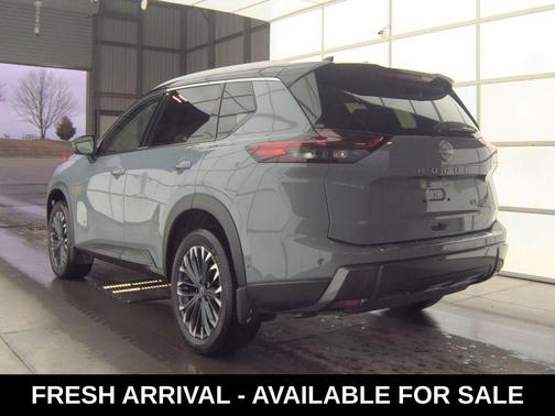 2025 Nissan Rogue SL