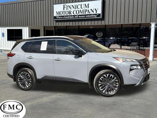 2025 Nissan Rogue SL