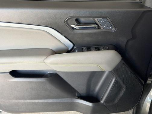 Sterling Gray Metallic 2024 Chevrolet Colorado ZR2