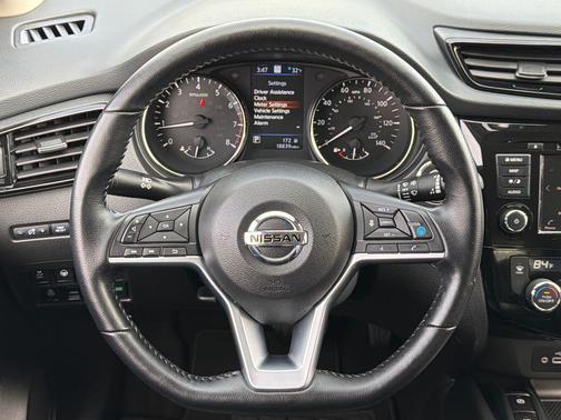 2022 Nissan Rogue Sport SL