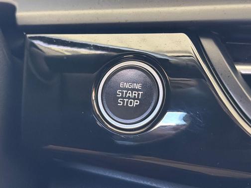 Gravity Gray 2025 Kia Seltos S