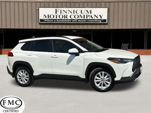 2024 Toyota Corolla Cross LE