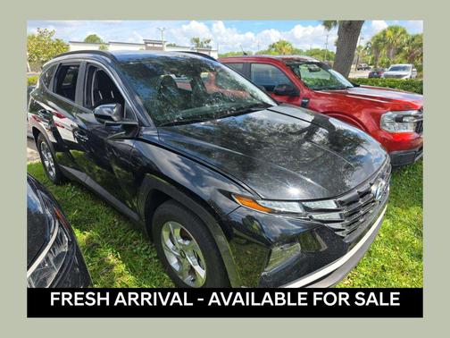 Black Pearl 2024 Hyundai TUCSON SEL