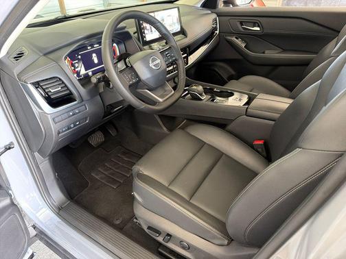 Boulder Gray Pearl 2025 Nissan Rogue SL