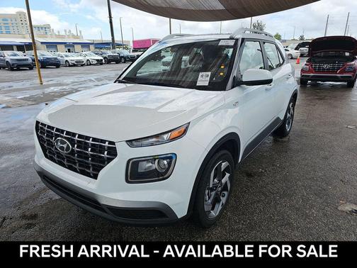 2025 Hyundai VENUE SEL