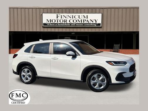 Platinum White Pearl 2025 Honda HR-V LX