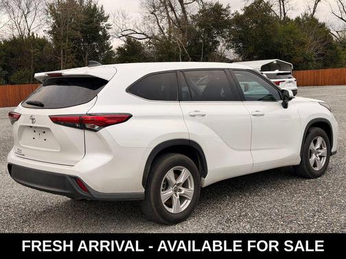 2022 Toyota Highlander L
