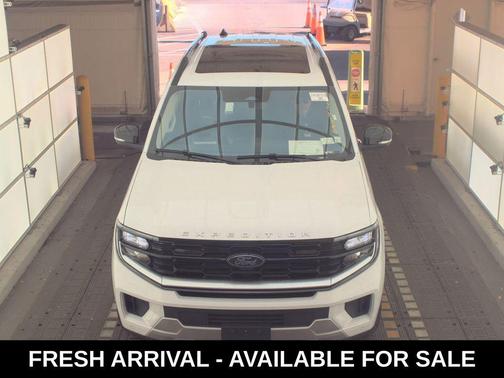 Oxford White 2025 Ford Expedition Platinum