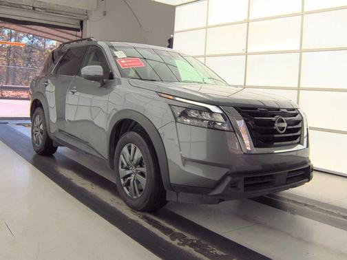 2025 Nissan Pathfinder SV 4WD