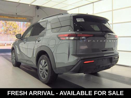 2025 Nissan Pathfinder SV 4WD