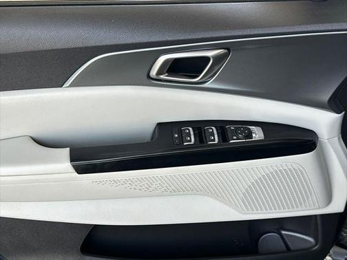 2022 Kia Carnival LXS