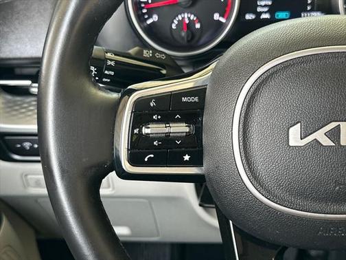 2022 Kia Carnival LXS