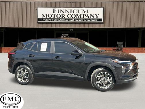 Mosaic Black Metallic 2024 Chevrolet Trax LT