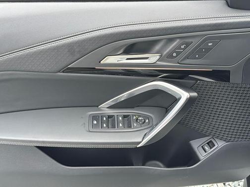 2025 BMW X2 xDrive28i