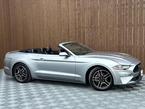2022 Ford Mustang EcoBoost Premium