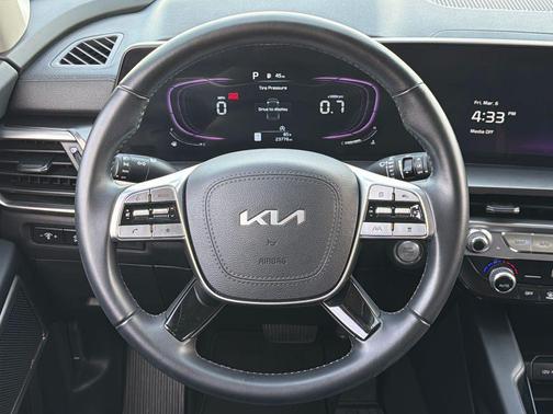2024 Kia Telluride LX