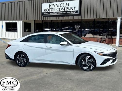 2024 Hyundai ELANTRA Limited