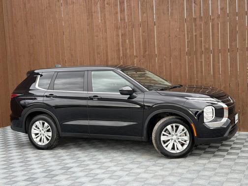 2025 Mitsubishi Outlander ES 2.5 2WD