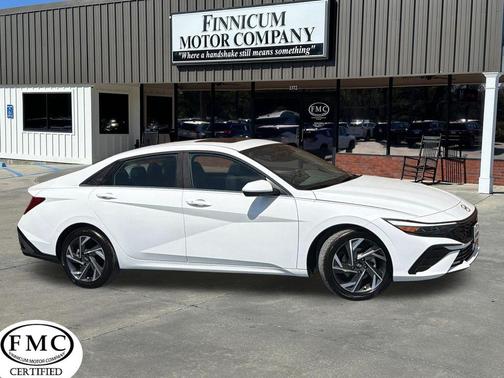 2024 Hyundai ELANTRA SEL