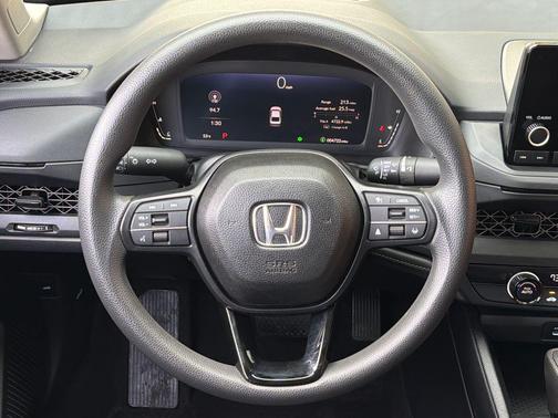 2025 Honda Accord LX 1.5T