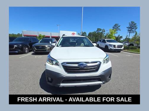 Crystal White Pearl 2022 Subaru Outback Limited