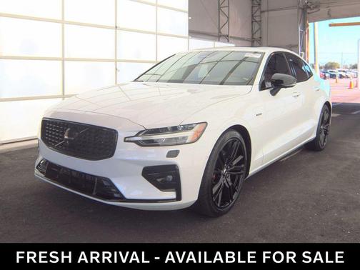 Crystal White Metallic 2024 Volvo S60 B5 Plus Black Edition