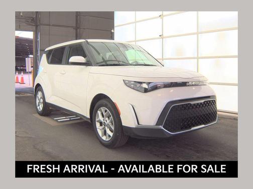Snow White Pearl 2025 Kia Soul LX