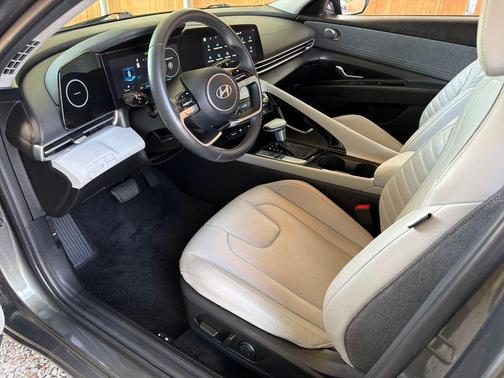 Amazon Gray 2025 Hyundai ELANTRA Limited