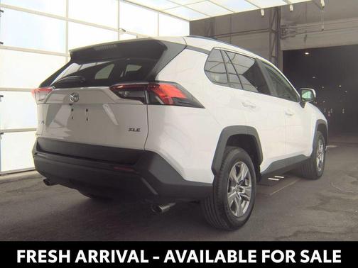 Ice Cap 2025 Toyota RAV4 XLE
