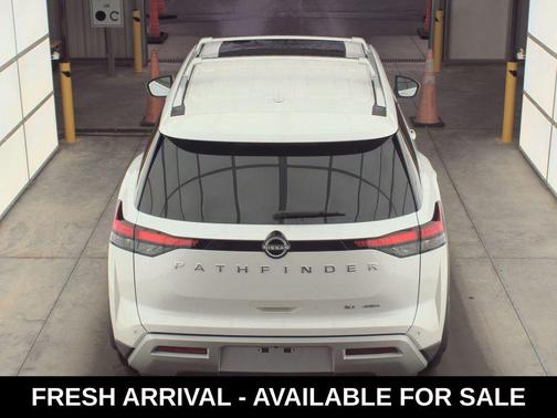 2025 Nissan Pathfinder SL 4WD