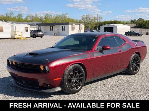 Octane Red Pearlcoat 2018 Dodge Challenger R/T 392