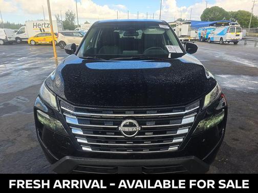 Super Black 2025 Nissan Rogue SV