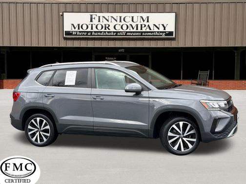 2023 Volkswagen Taos 1.5T SE