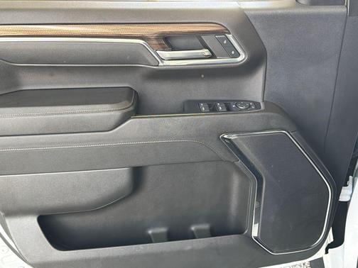 Summit White 2024 Chevrolet Silverado 1500 LT