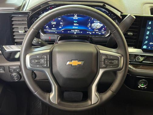 Summit White 2024 Chevrolet Silverado 1500 LT